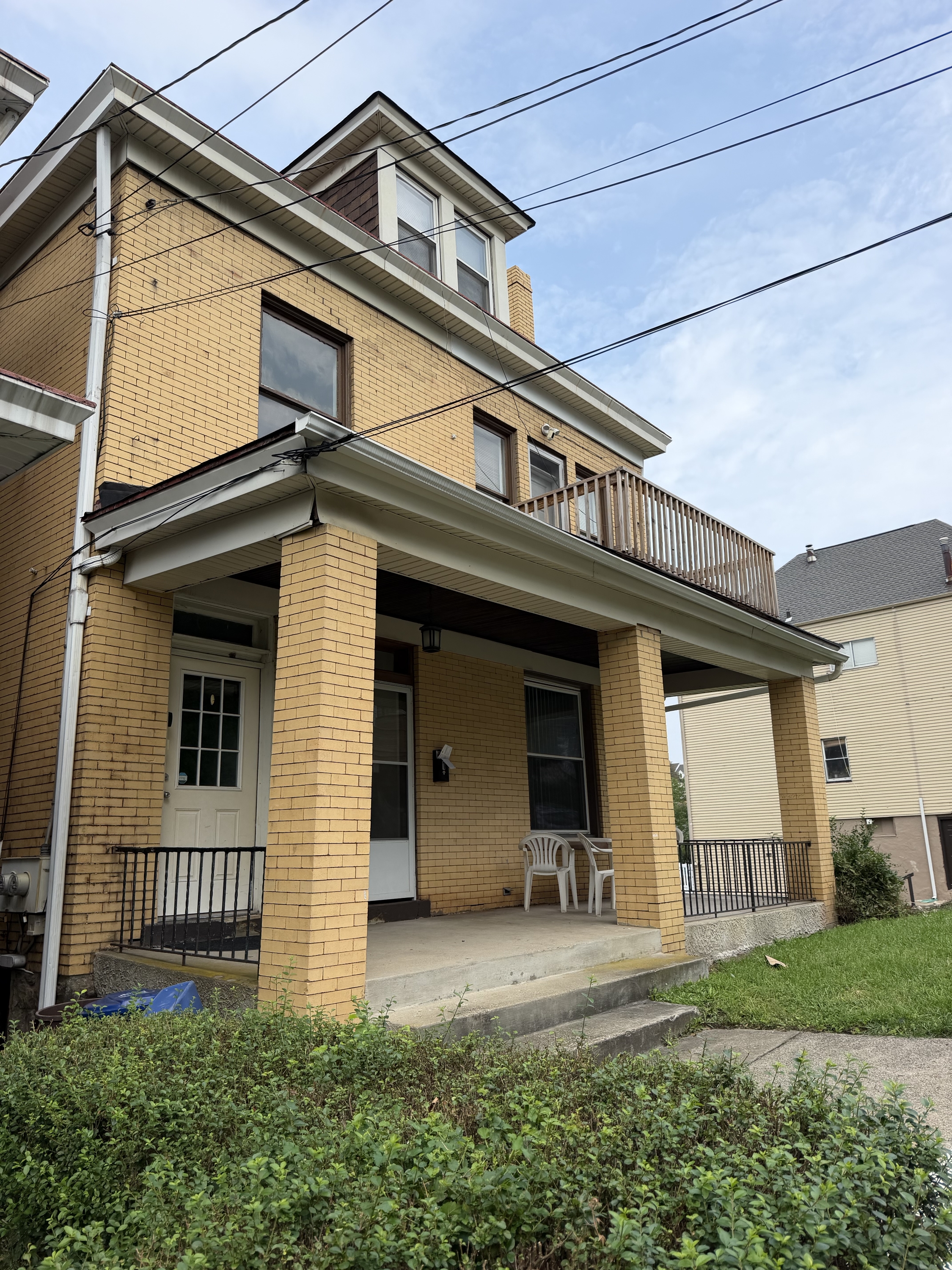 172 Ulysses Street - 1